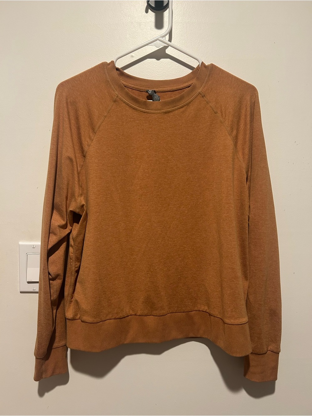 Vuori Gold Crewneck Sweatshirt